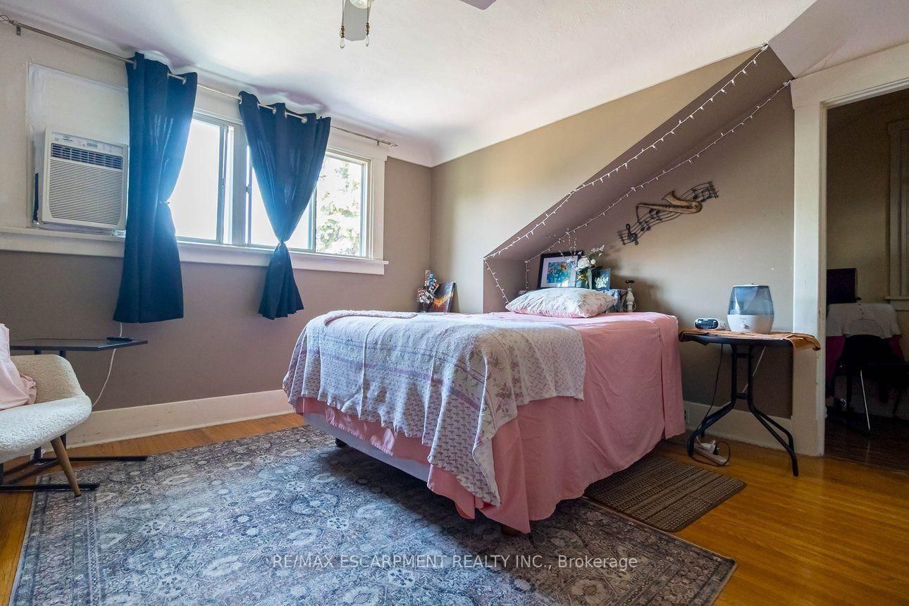 121 Eastbourne Avenue • Hamilton, ON photo 40