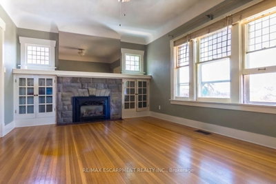 121 Eastbourne Avenue • Hamilton, ON photo 7