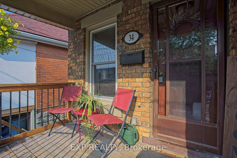 34 Poplar Avenue