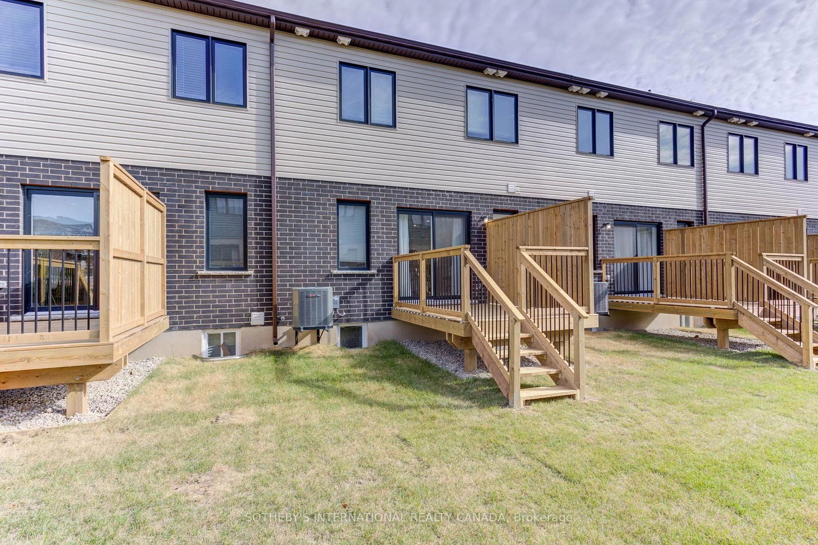 18 OAK FOREST Common • #8B • Cambridge, ON photo 33
