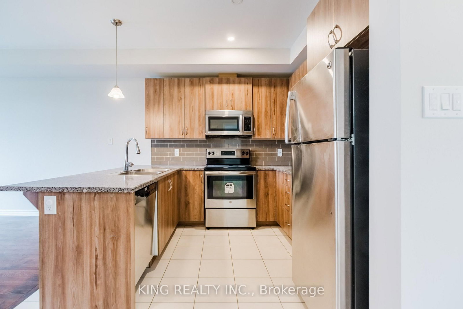 189C Shinny Avenue • Ottawa, ON photo 10