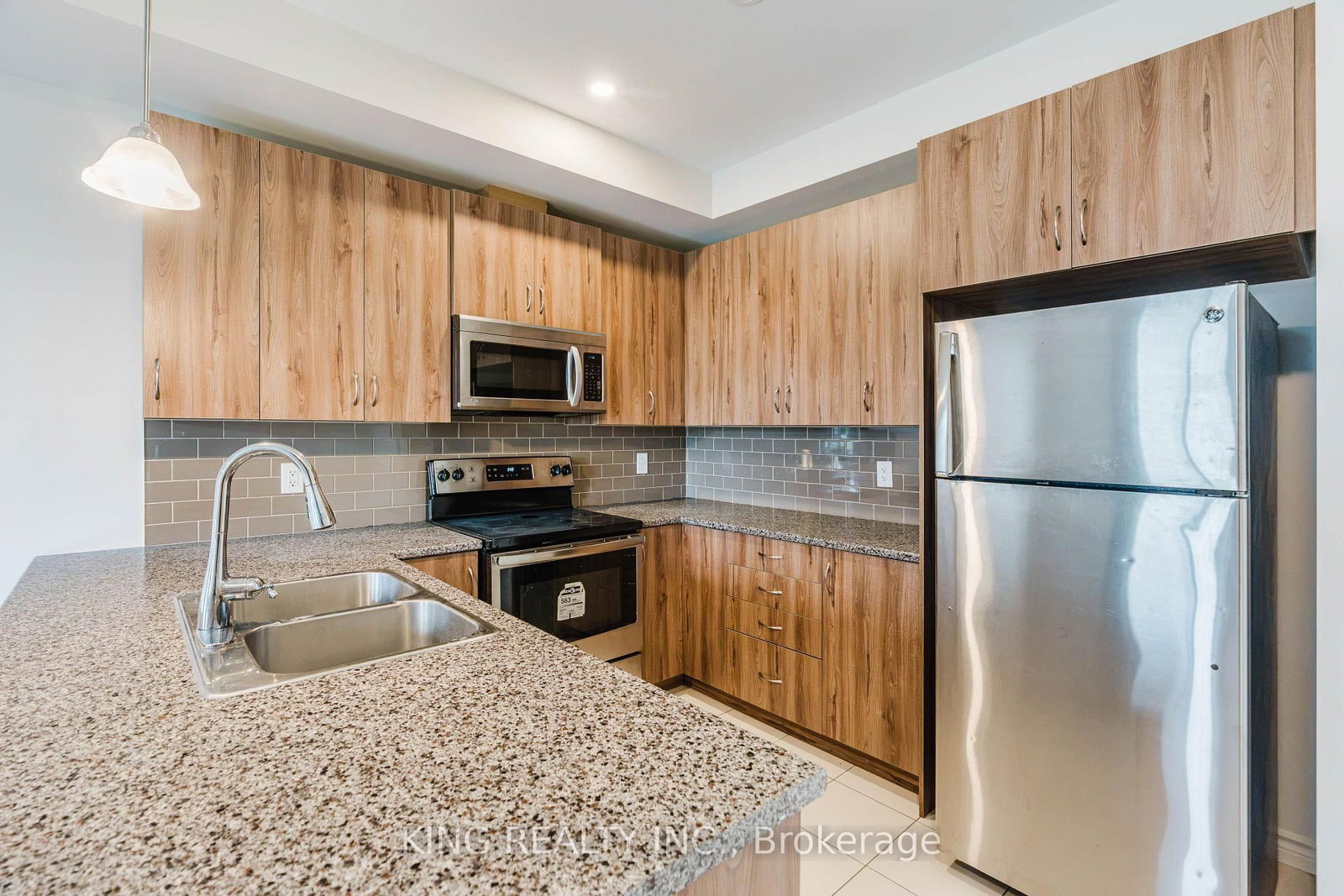 189C Shinny Avenue • Ottawa, ON photo 14