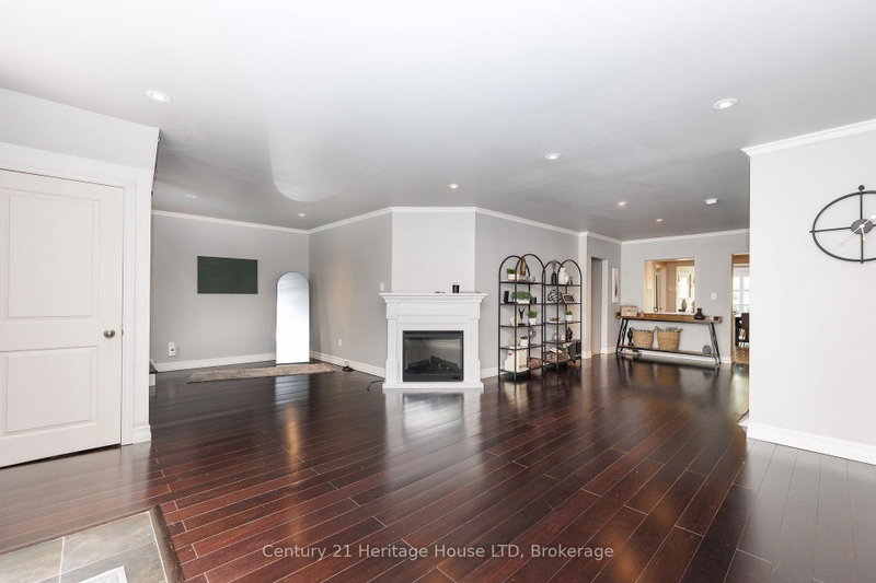 6021 Montrose Road