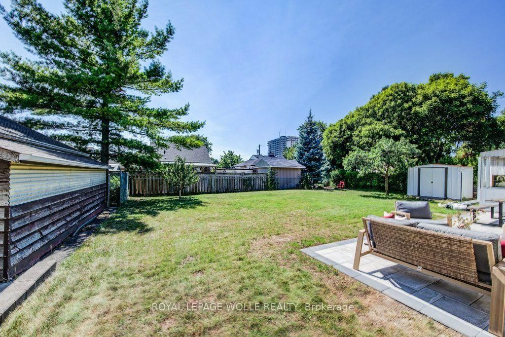 17 Crestwood Avenue • Kitchener, ON photo 36