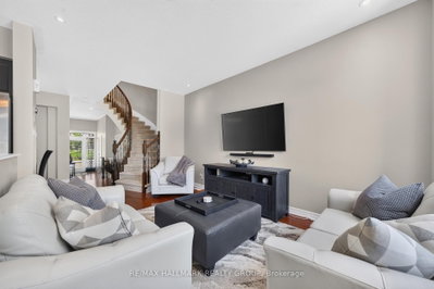 399 Livery Street • Stittsville, ON photo 9