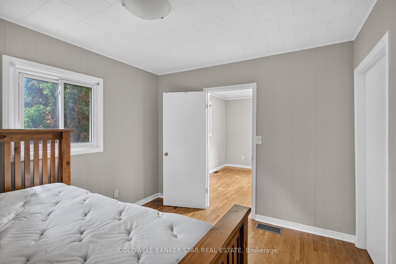 78 Main Street • West Elgin, ON photo 25