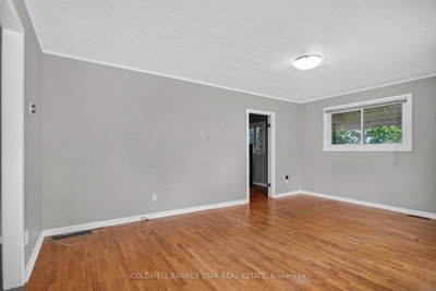 78 Main Street • West Elgin, ON photo 8
