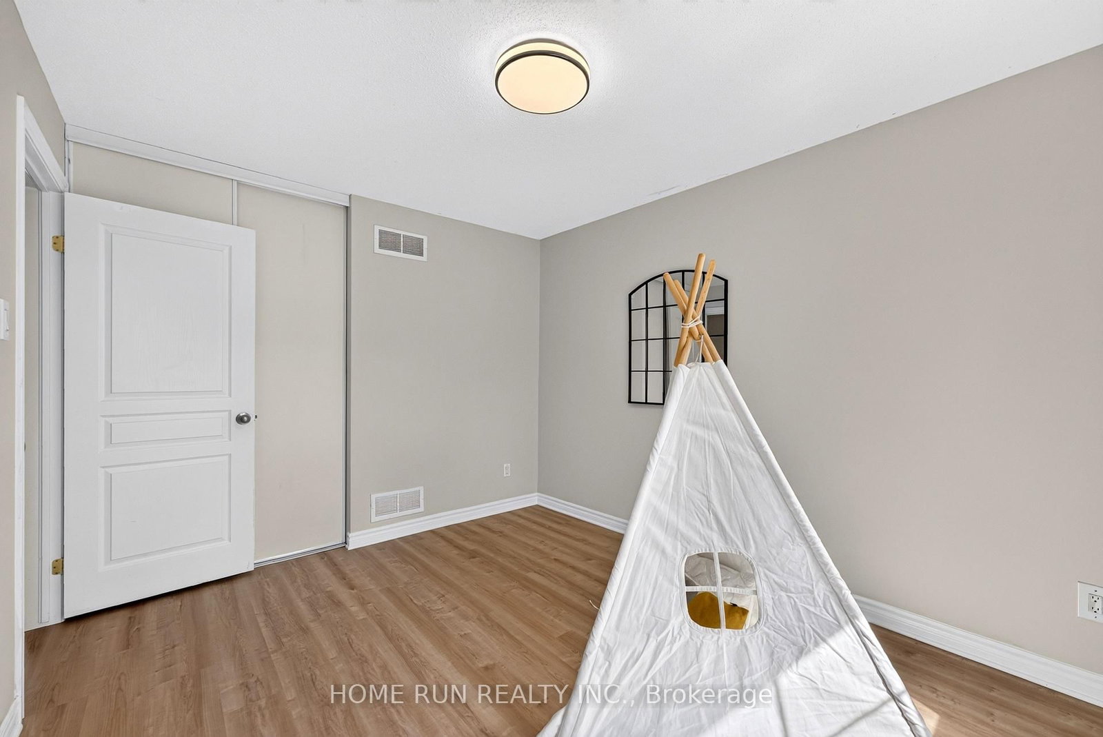 164 Gray Crescent • Ottawa, ON photo 28