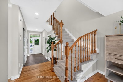 164 Gray Crescent • Ottawa, ON photo 6