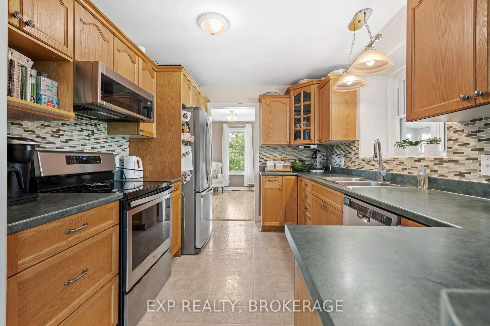 26 BOXEN HARBOUR Lane • Wolfe Island, ON photo 14
