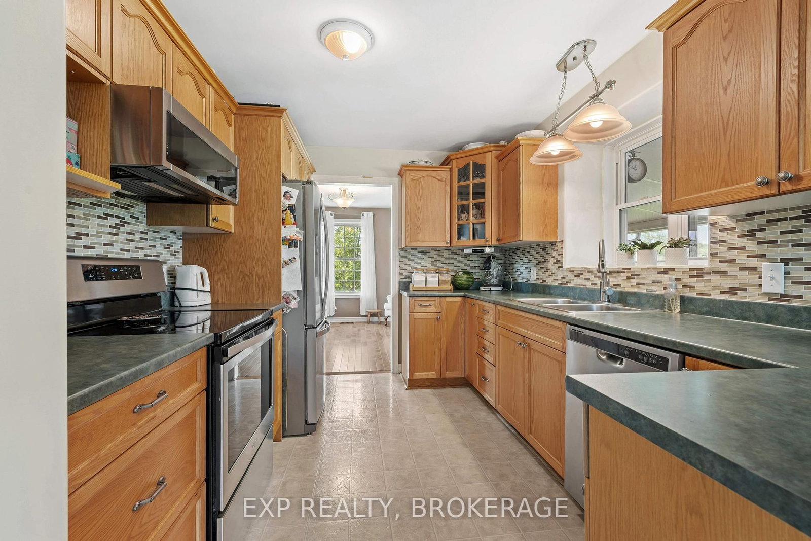 26 BOXEN HARBOUR Lane • Wolfe Island, ON photo 15