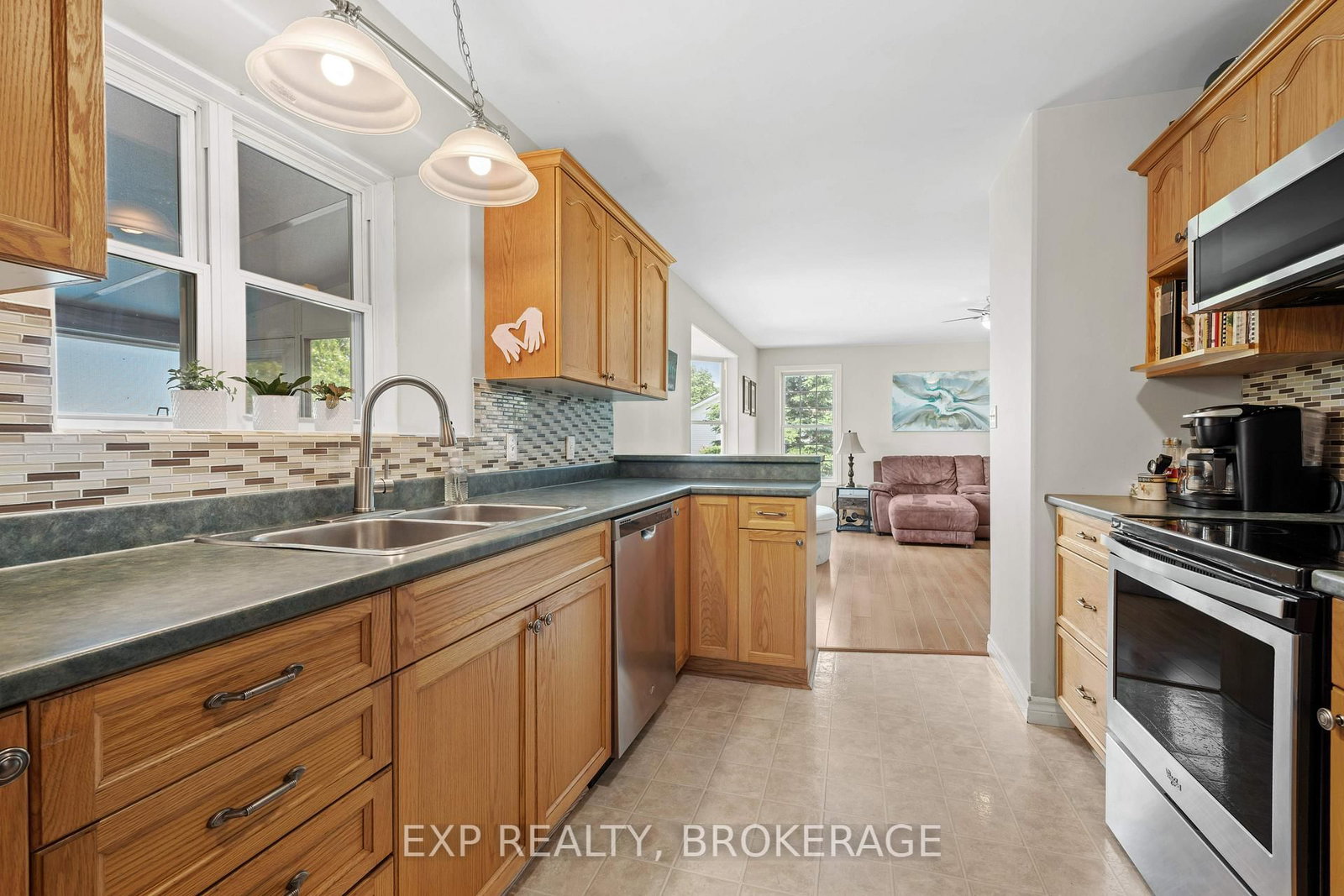 26 BOXEN HARBOUR Lane • Wolfe Island, ON photo 16
