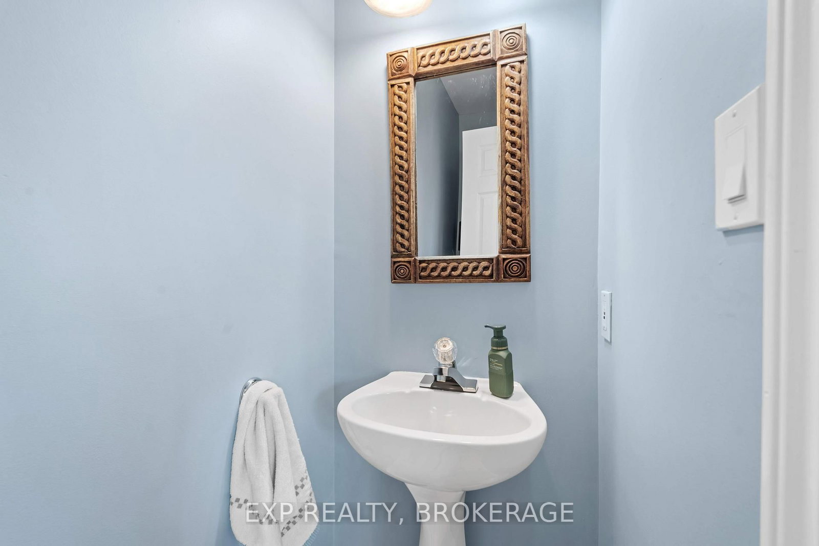 26 BOXEN HARBOUR Lane • Wolfe Island, ON photo 20
