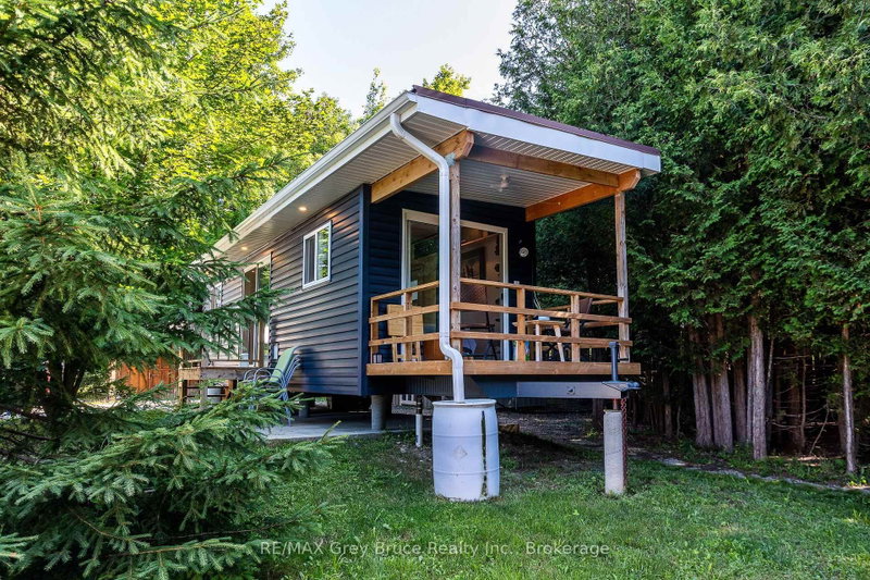 563878 Holland Glenelg Townline