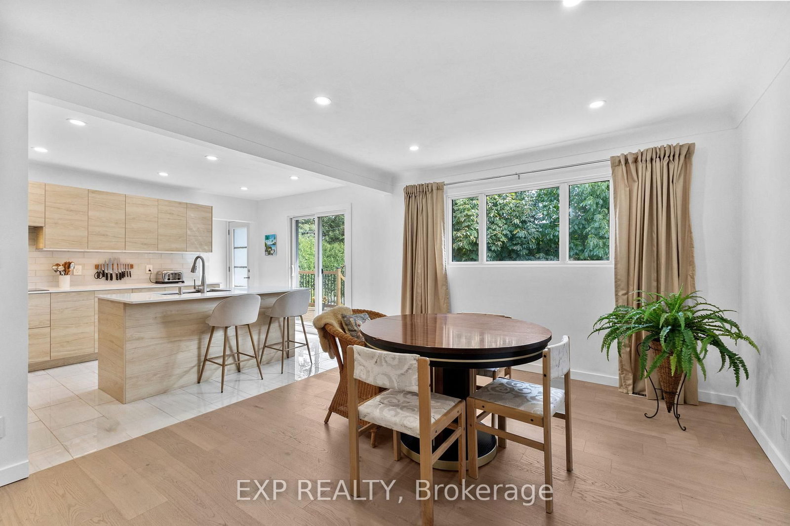 1502 Farnsworth Avenue • Ottawa, ON photo 13