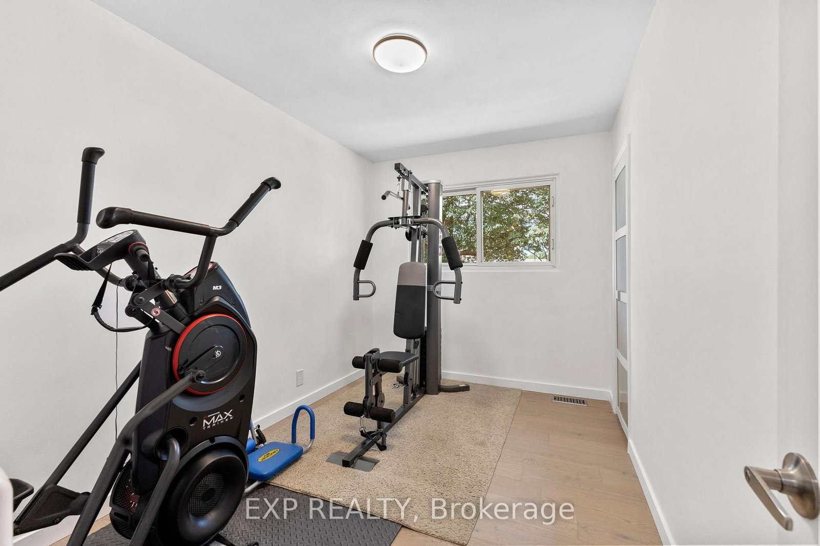 1502 Farnsworth Avenue • Ottawa, ON photo 21