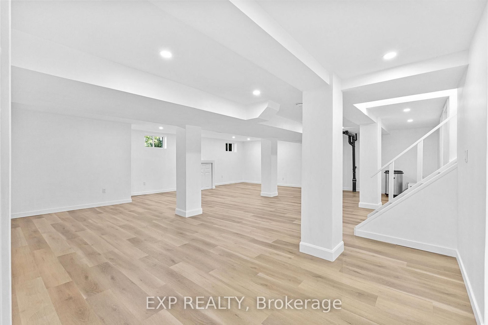 1502 Farnsworth Avenue • Ottawa, ON photo 32