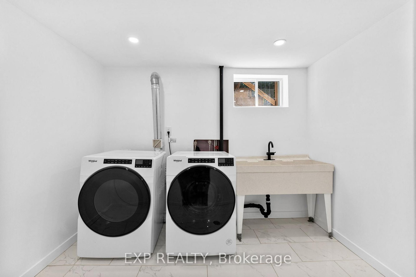 1502 Farnsworth Avenue • Ottawa, ON photo 33