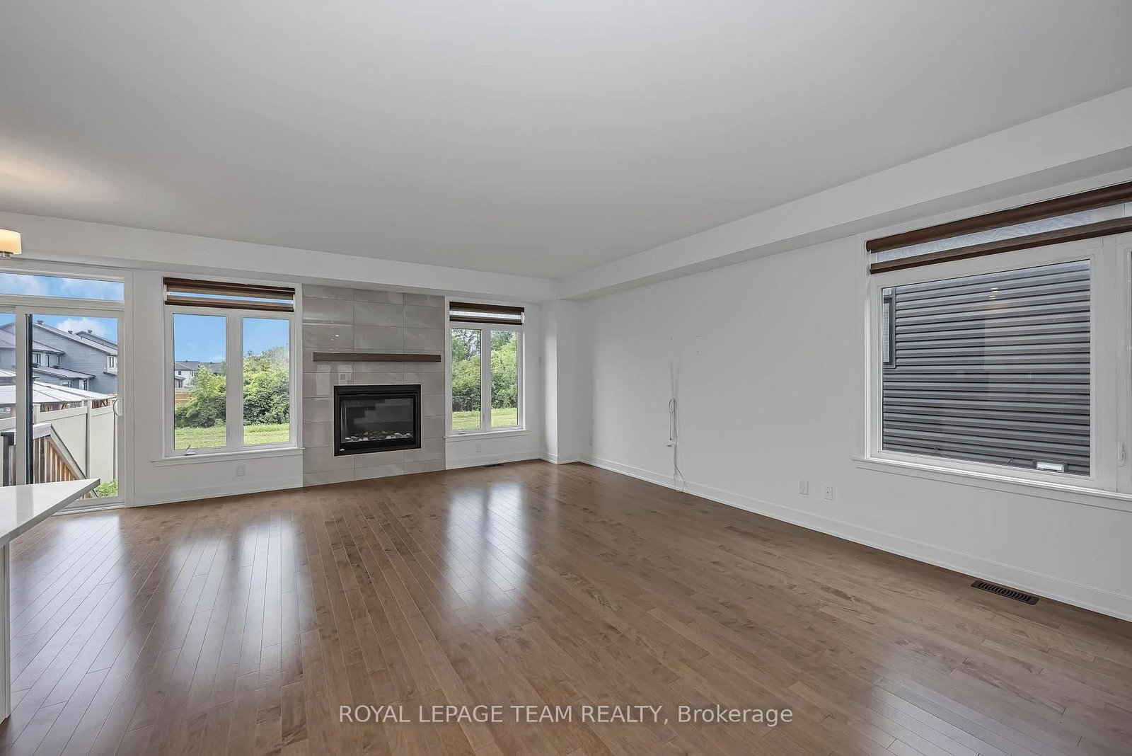 779 Ovation Grove • Ottawa, ON photo 10