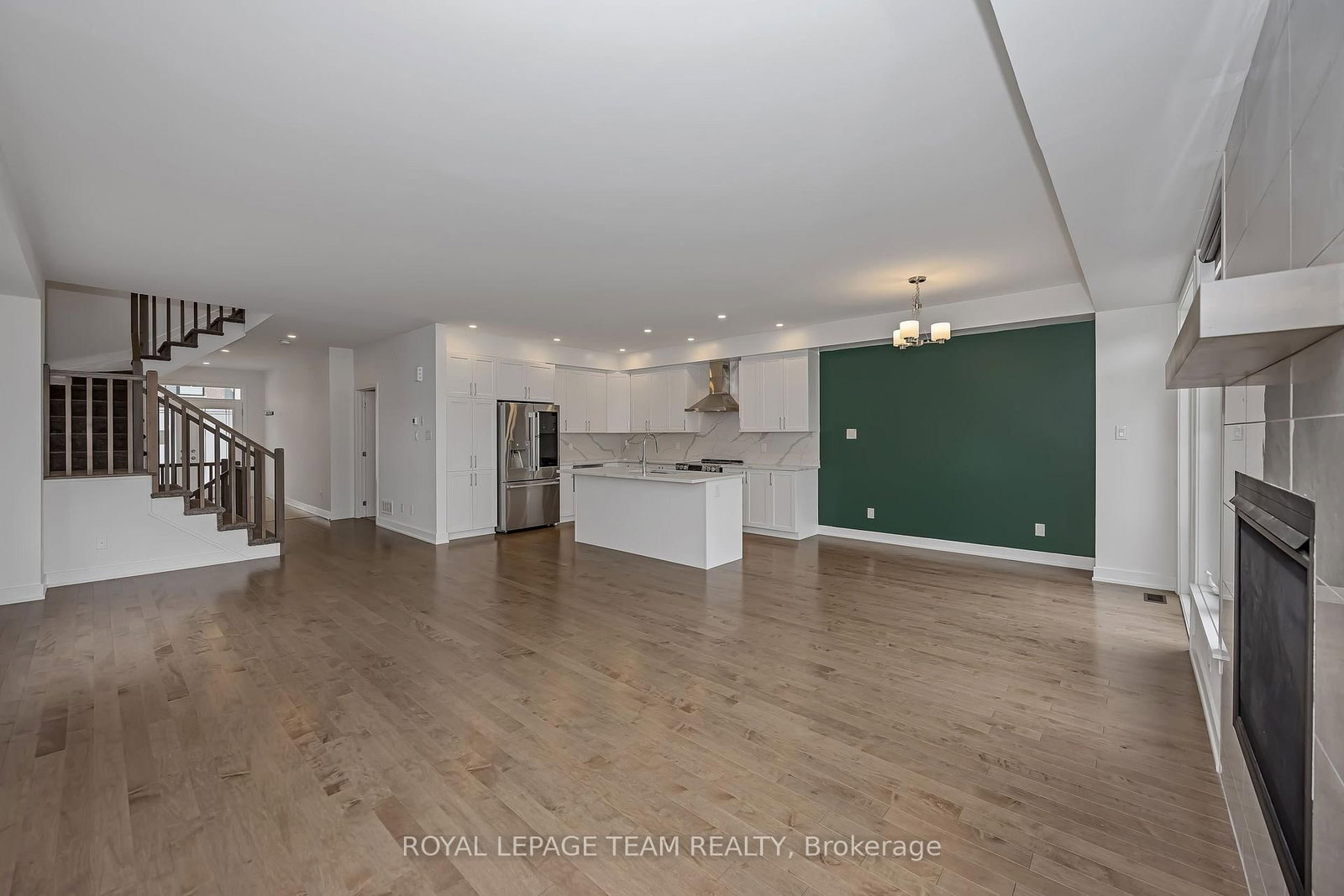 779 Ovation Grove • Ottawa, ON photo 12