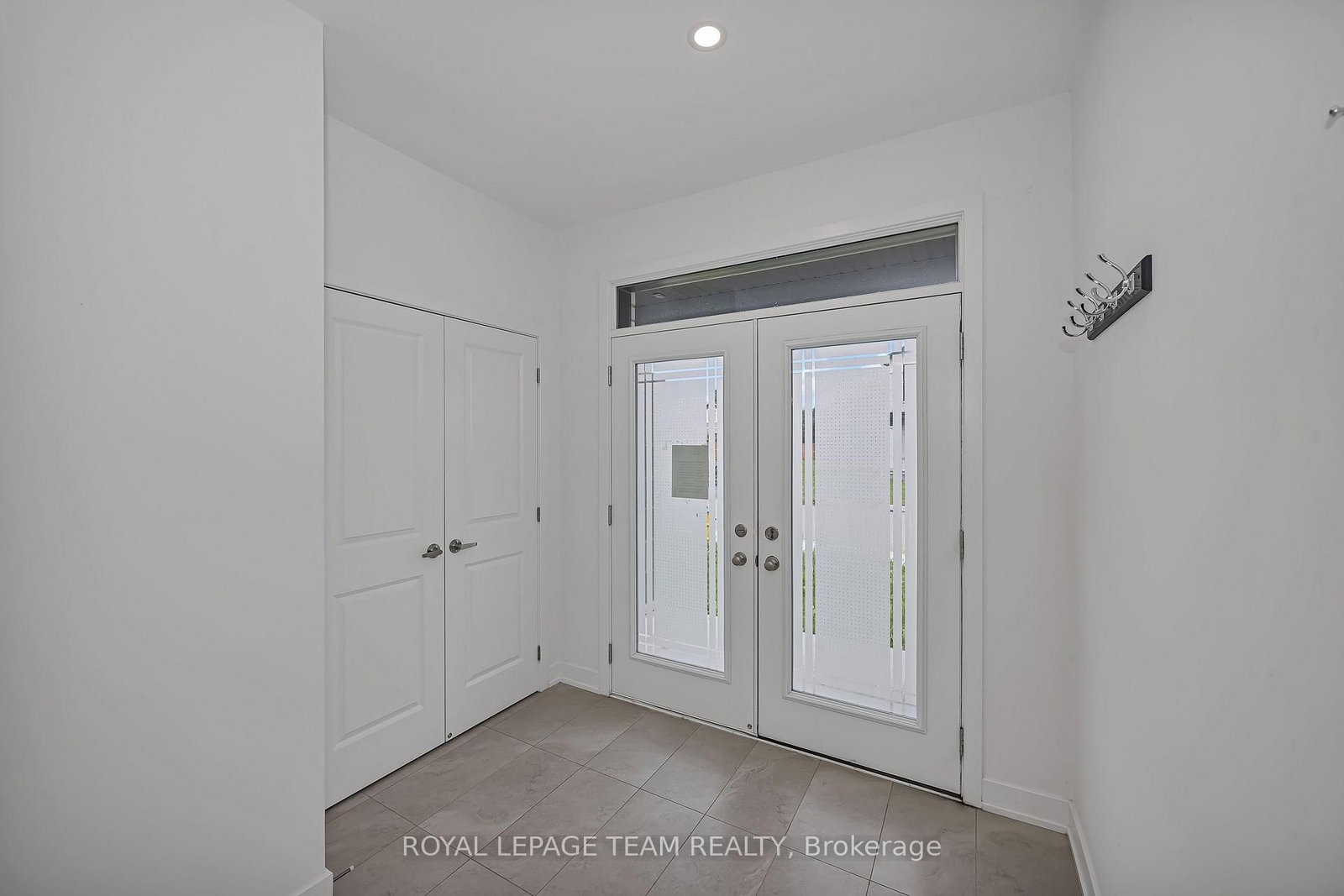 779 Ovation Grove • Ottawa, ON photo 5