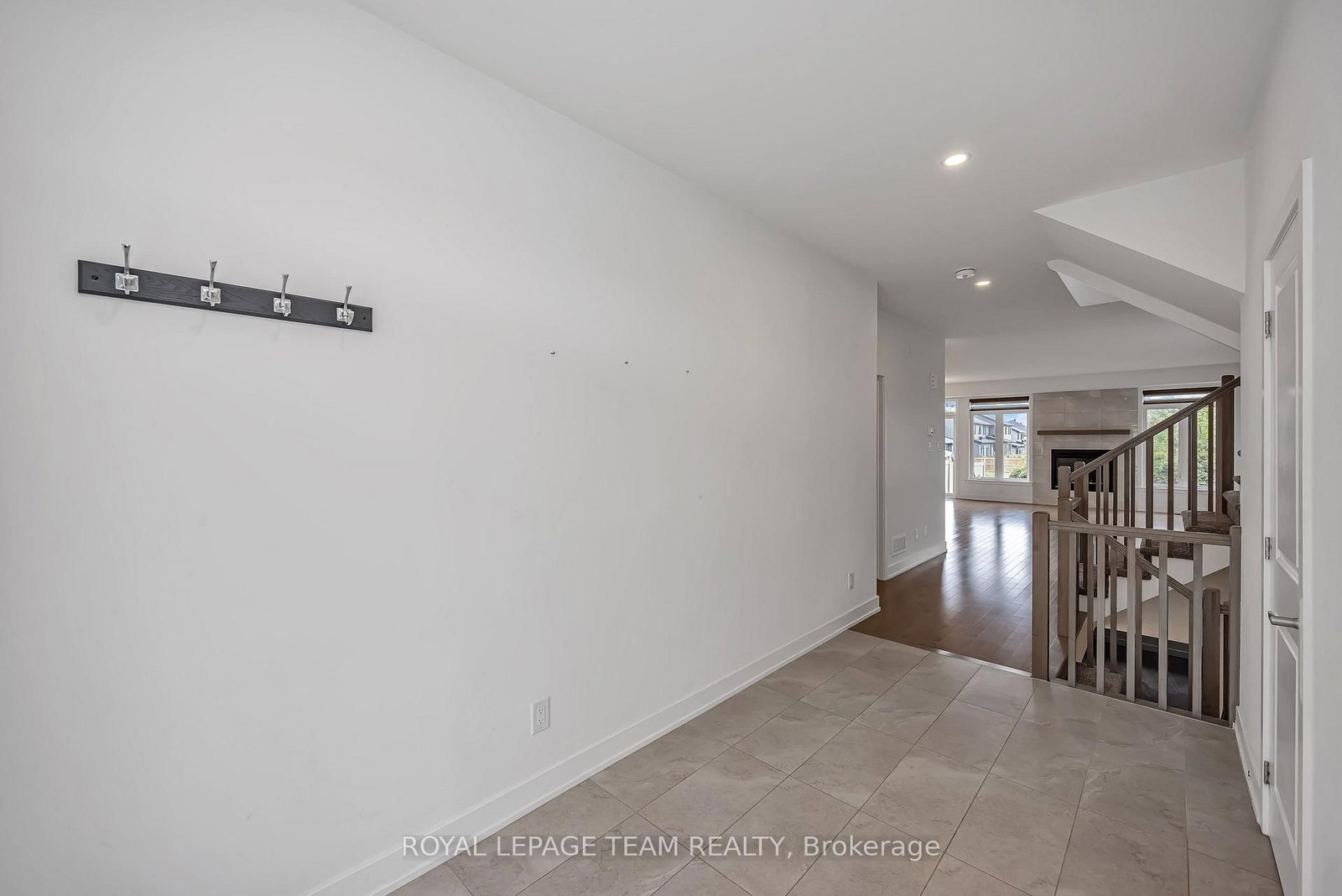779 Ovation Grove • Ottawa, ON photo 6