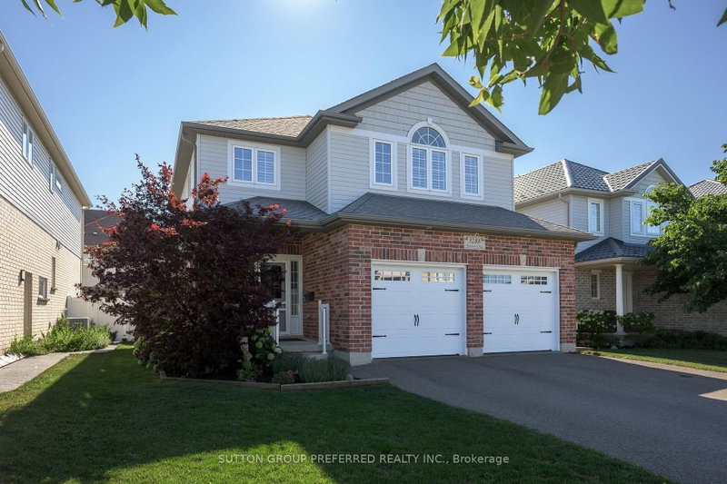 3288 Turner Crescent