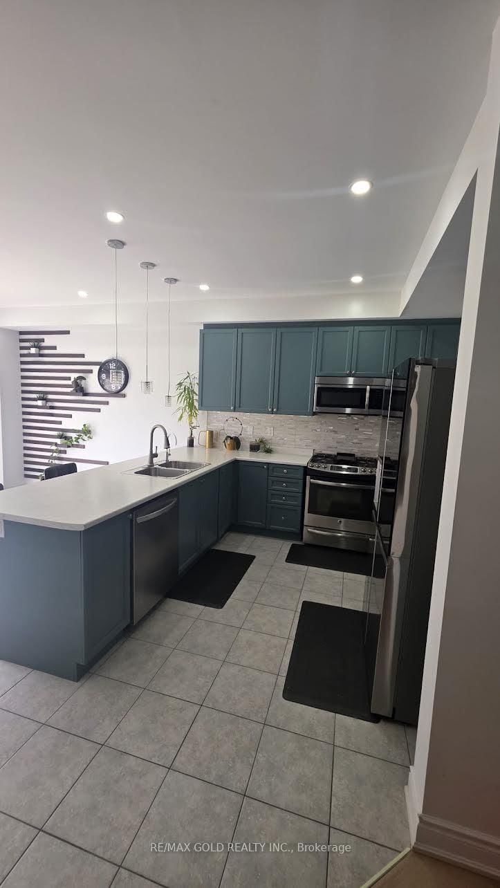 318 Wallace Street • Shelburne, ON photo 12