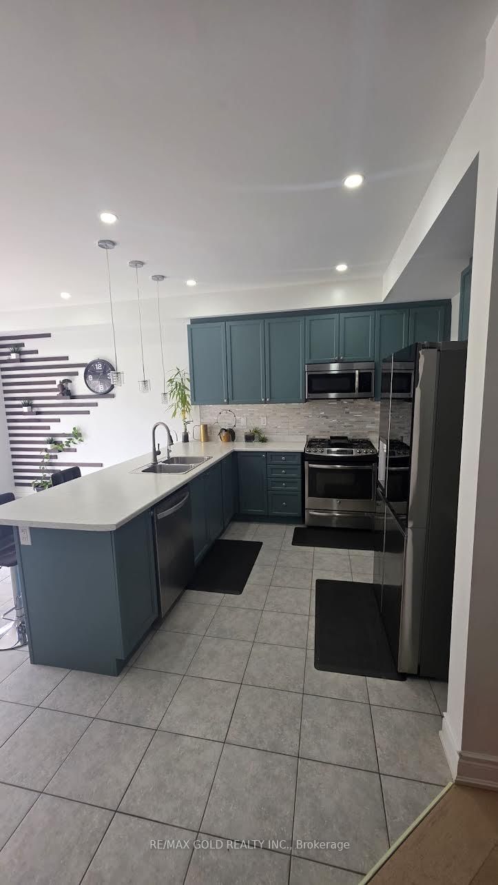 318 Wallace Street • Shelburne, ON photo 13