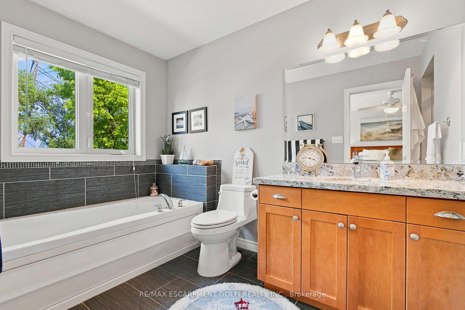 1069 Beach Boulevard • Hamilton, ON photo 13