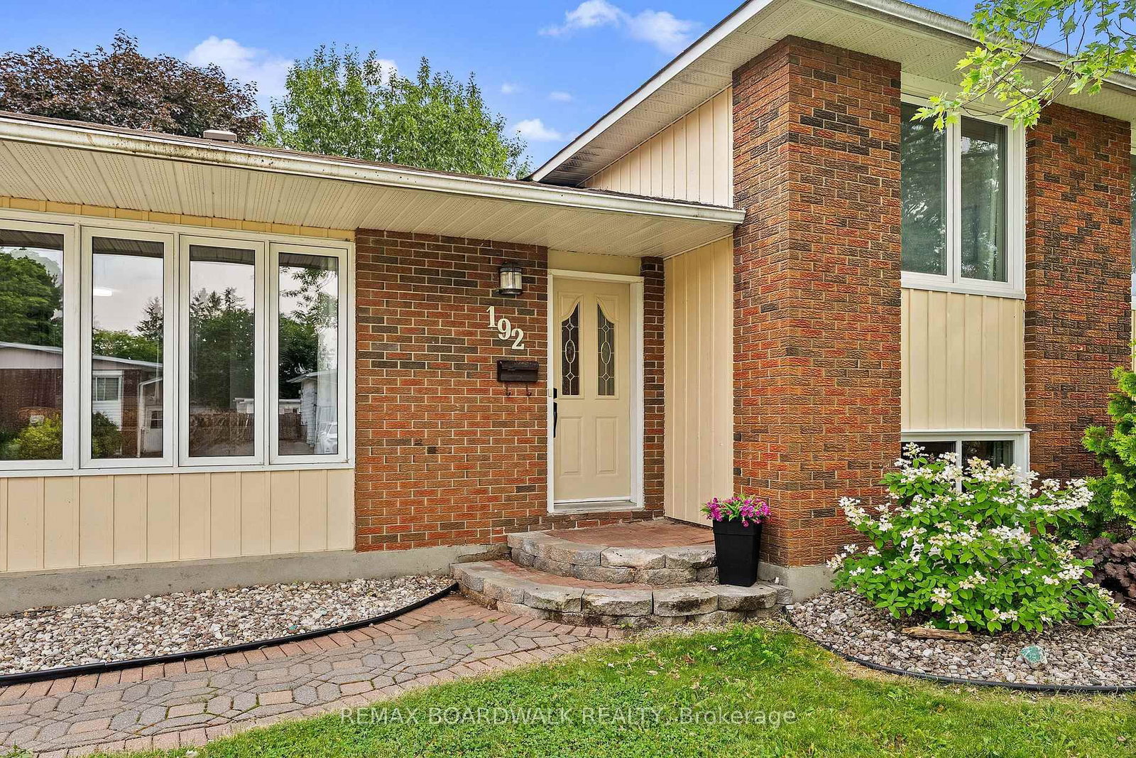 192 Allan Drive • Arnprior, ON photo 2