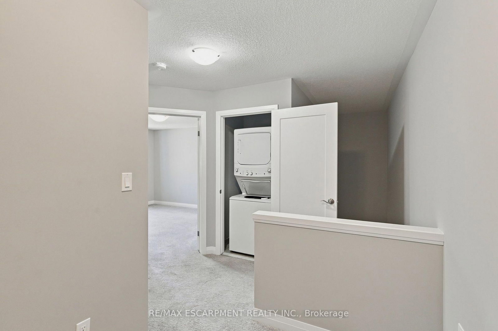 13 Aqua Lane • Hamilton, ON photo 25