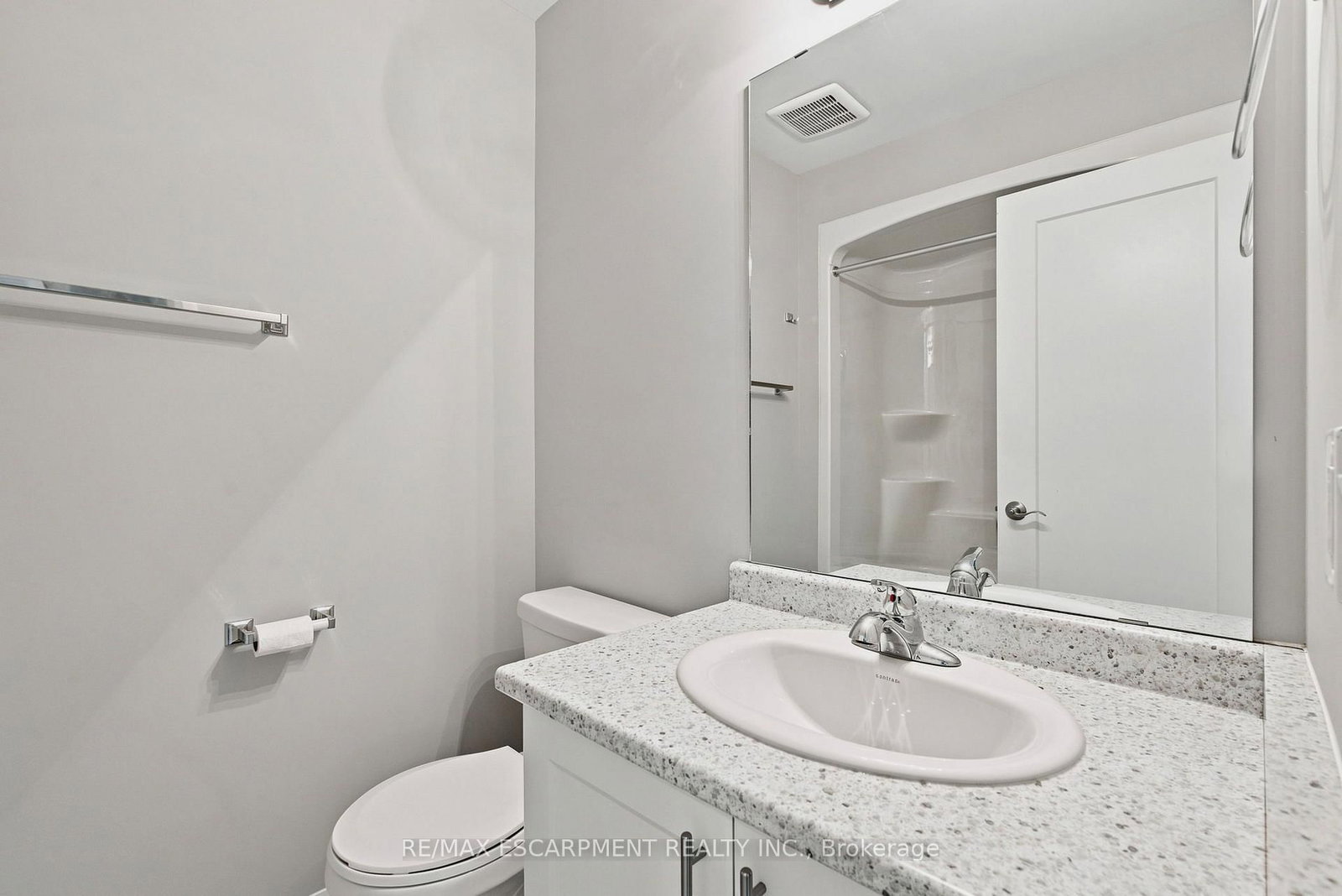 13 Aqua Lane • Hamilton, ON photo 31