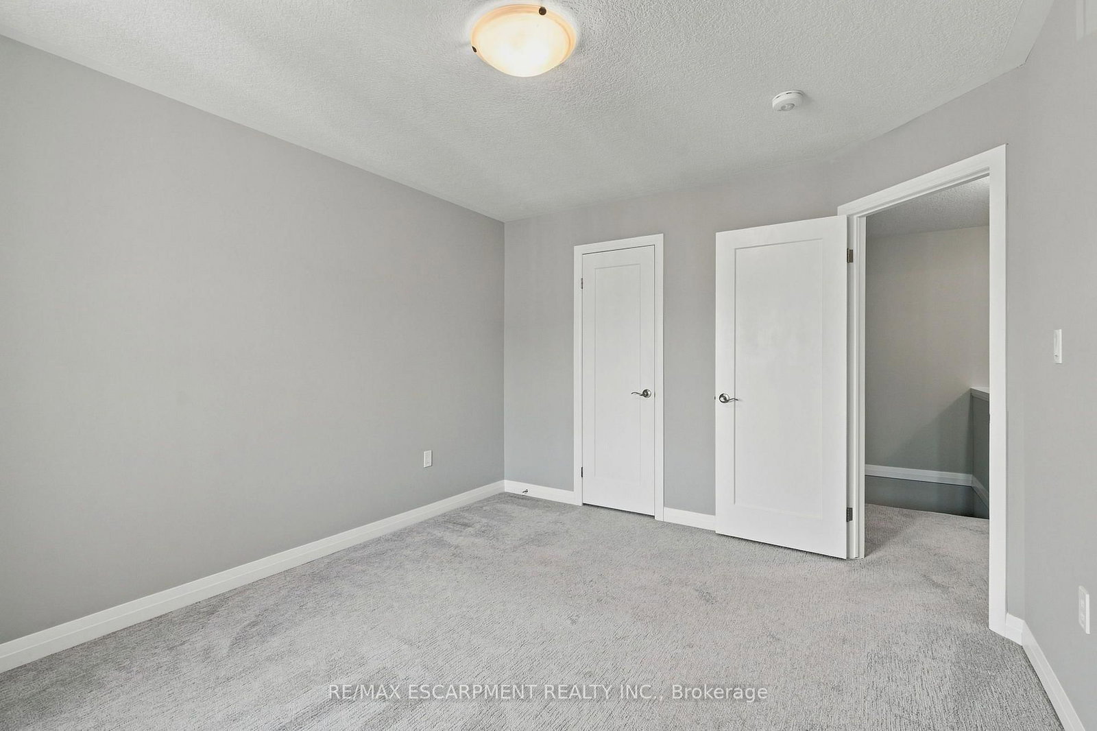 13 Aqua Lane • Hamilton, ON photo 34