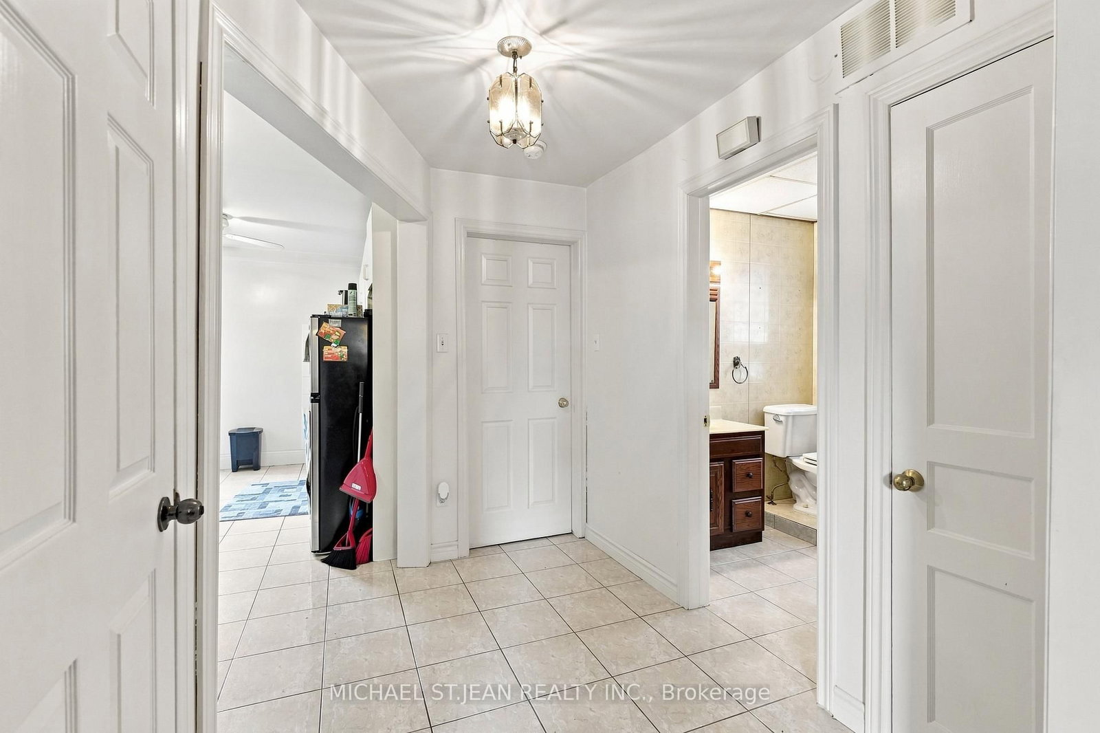 105 Rosemont Avenue • Hamilton, ON photo 12