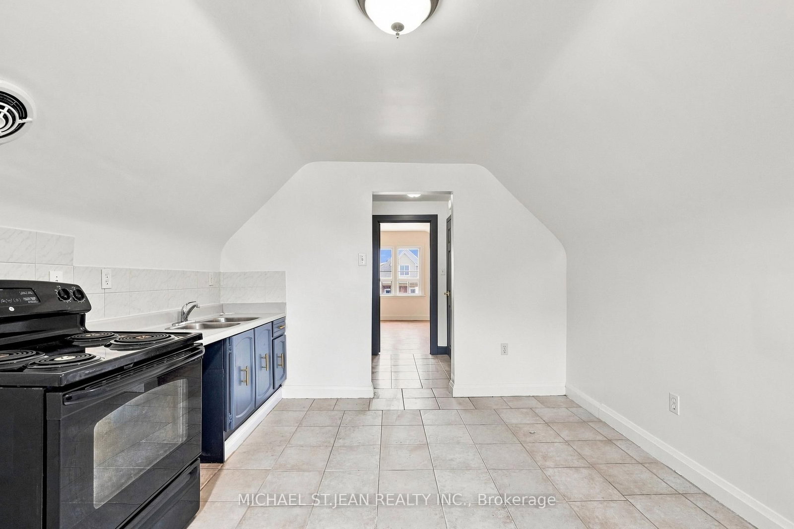 105 Rosemont Avenue • Hamilton, ON photo 13