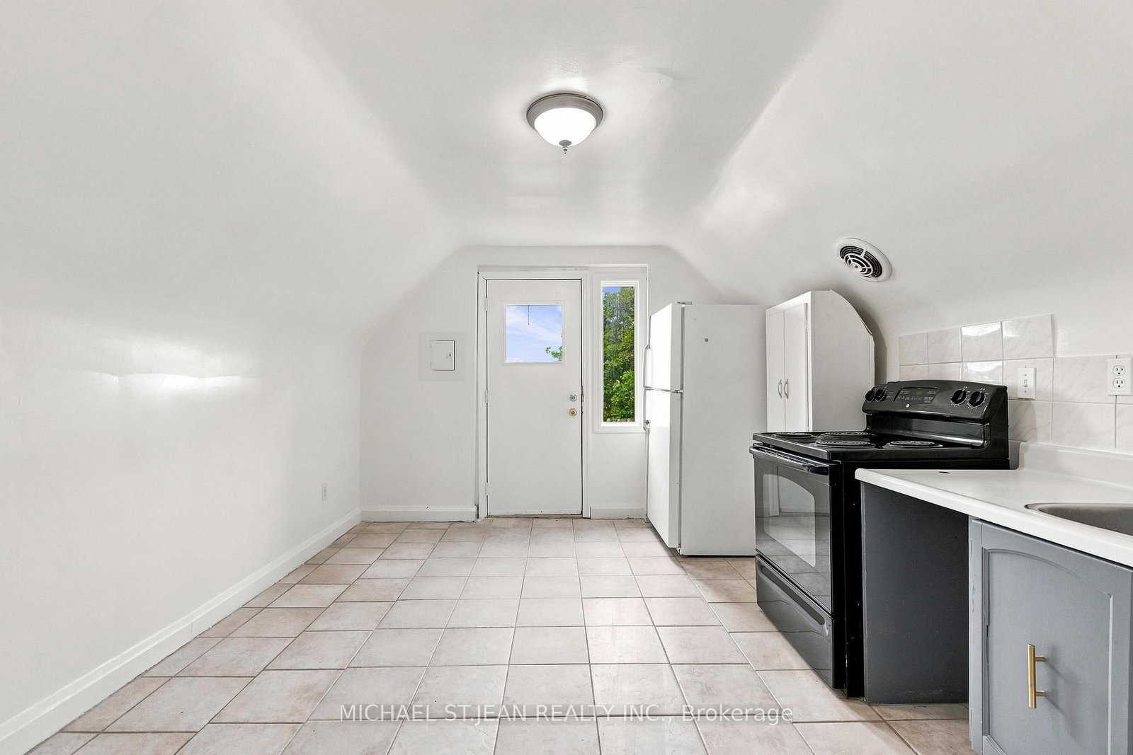 105 Rosemont Avenue • Hamilton, ON photo 14