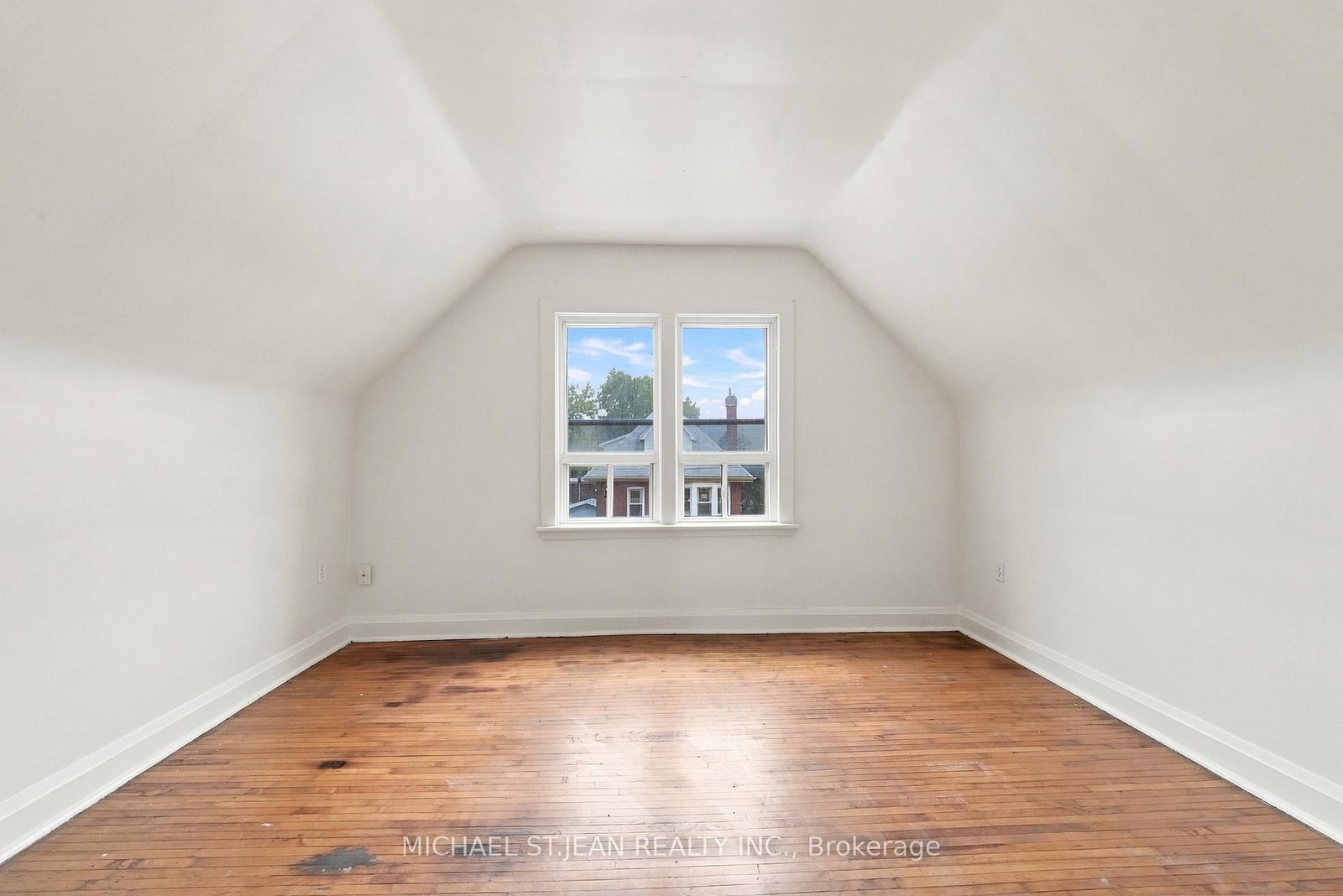 105 Rosemont Avenue • Hamilton, ON photo 19