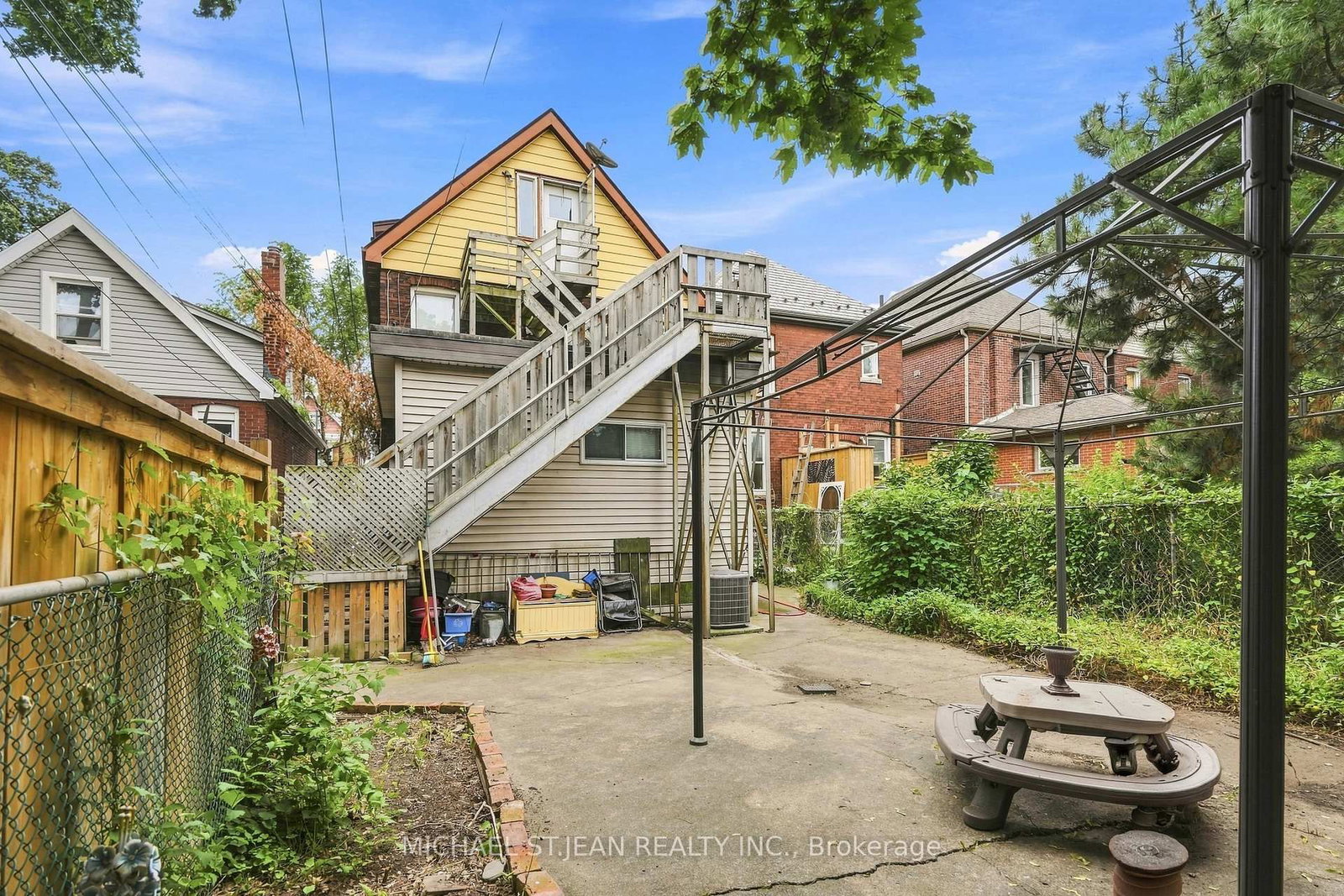 105 Rosemont Avenue • Hamilton, ON photo 26