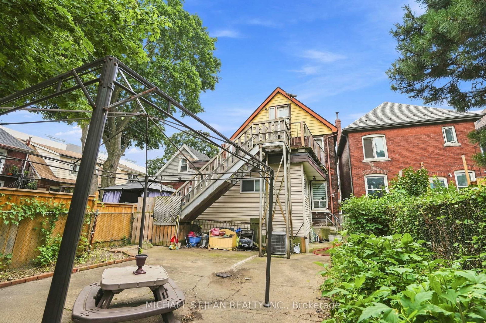 105 Rosemont Avenue • Hamilton, ON photo 27