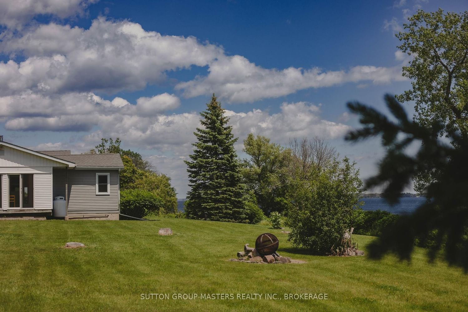 9392 Highway 33 Highway • Bath, ON photo 9