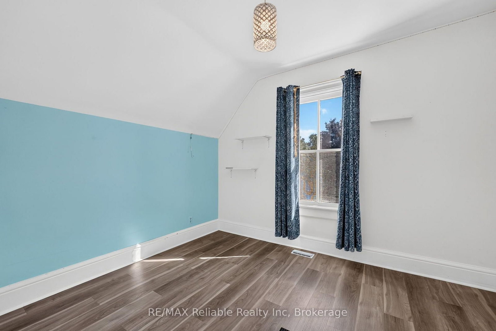 111 John Street • Huron East, ON photo 24