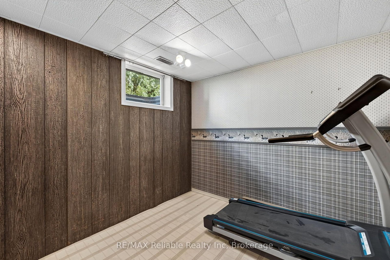 111 John Street • Huron East, ON photo 30