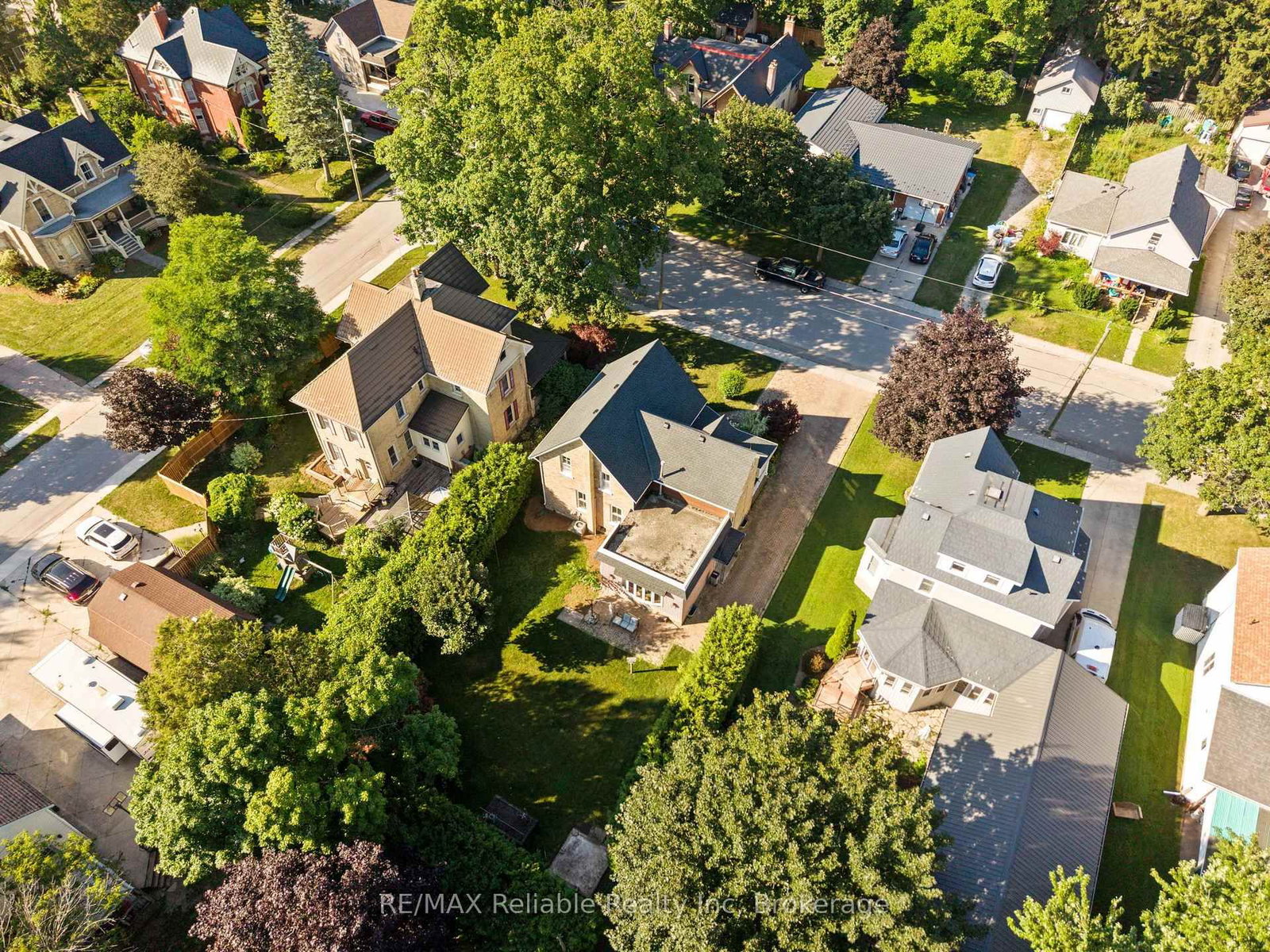 111 John Street • Huron East, ON photo 38