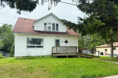 12 Dufferin Street • Brighton, ON photo 2