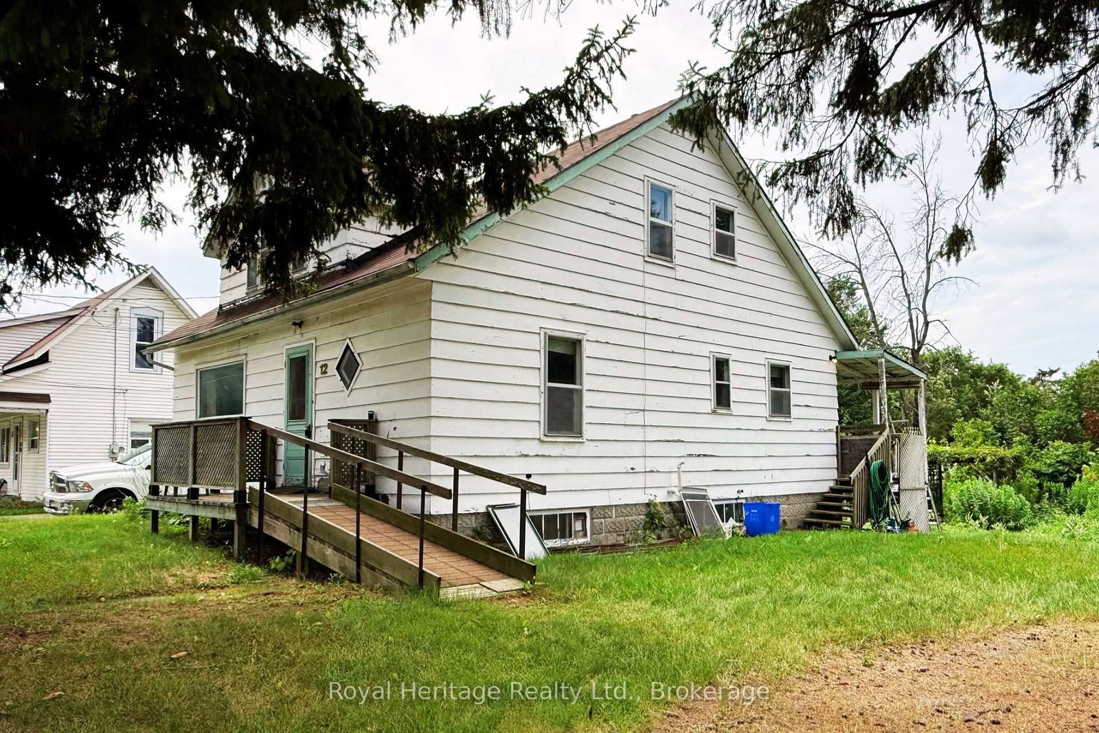 12 Dufferin Street • Brighton, ON photo 3