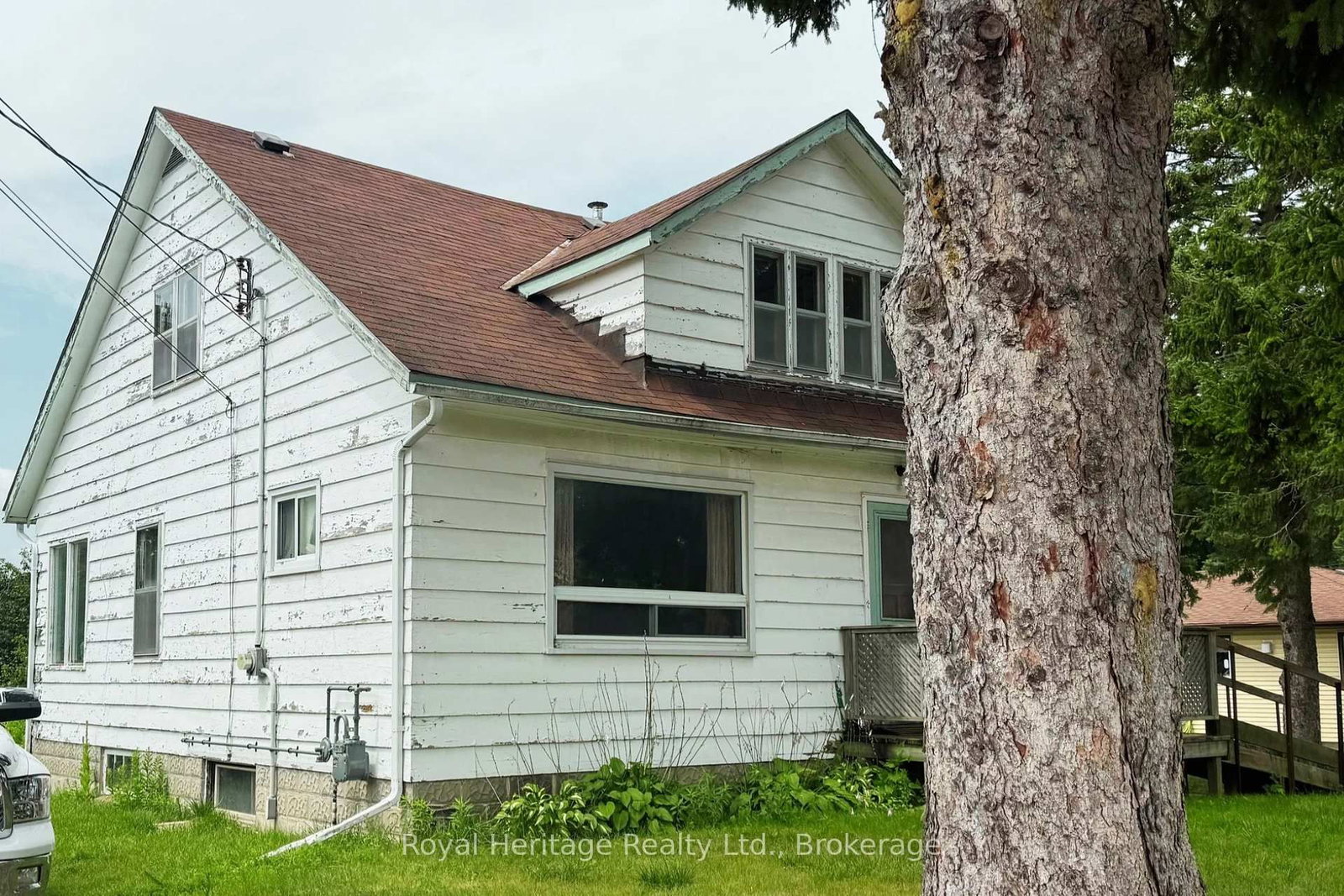 12 Dufferin Street • Brighton, ON photo 4