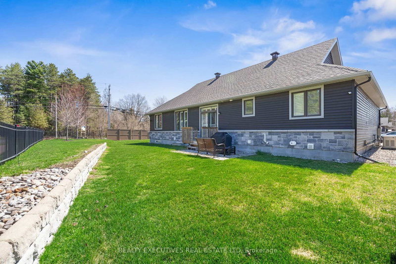 90 Magnolia Way