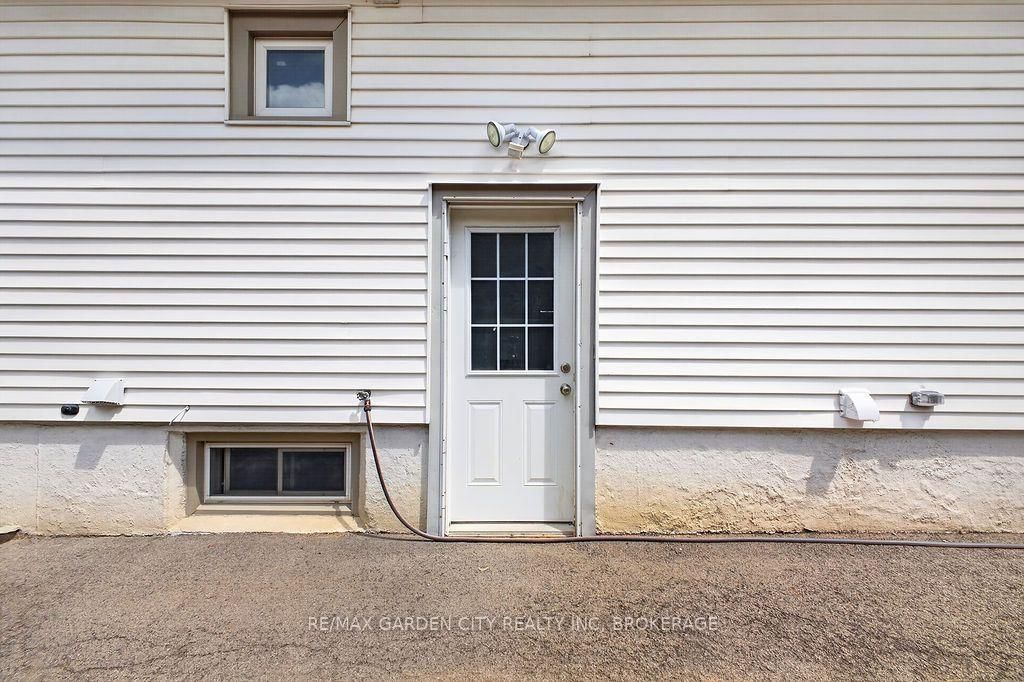Lower - 191 East 43rd Street, Hamilton 3