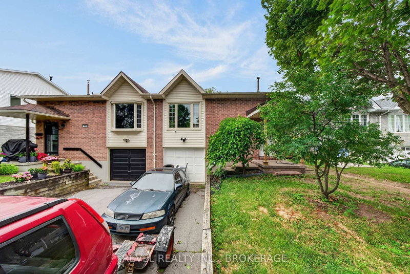 986 Killarney Crescent